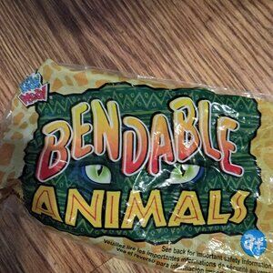 Wendy's Bendables Giraffe toy